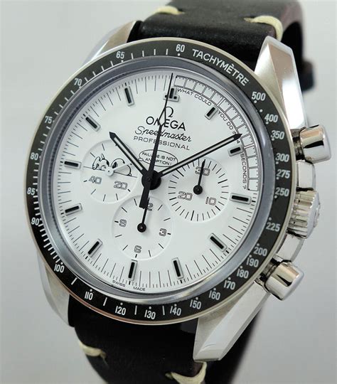 Omega Speedmaster Snoopy Apollo 311.32.42.30.04.003